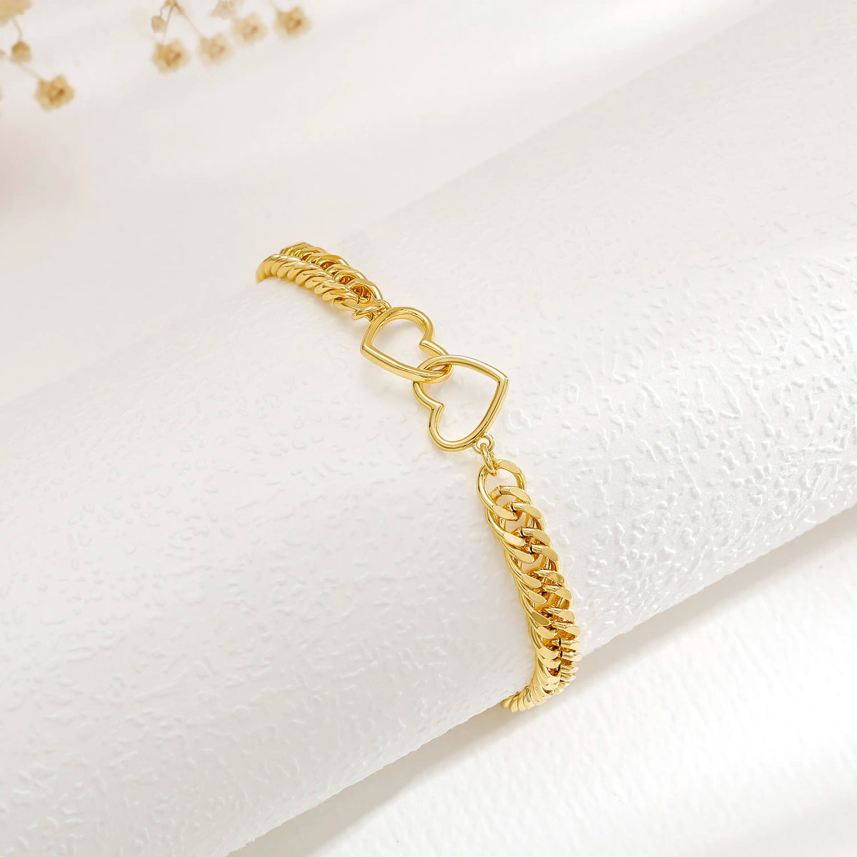 FREEKISS Gold Interlocking Heart Bracelet, Double-Strand Faceted Cuban Chain Bracelet, Women'S Bracelet, Delicate Jewelry, Hollow Heart Bracelet, Suitable for Various Occasions