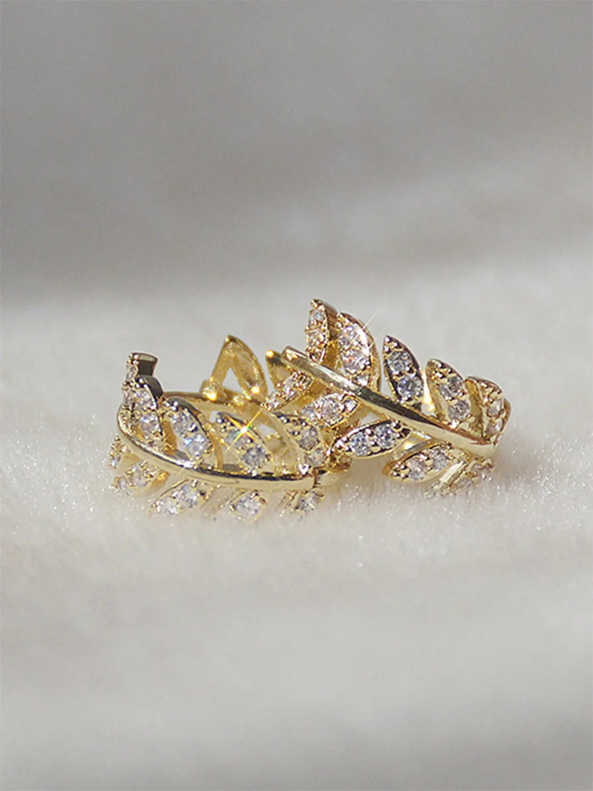 Women'S Leaf-Shaped Zircon Earrings, Shining Earrings, Fashionable Earrings, Casual Copper Inlaid Zircon Composition Dainty Gift for Women, All-Season Party Accessories, Anniversary Wedding Gifts
