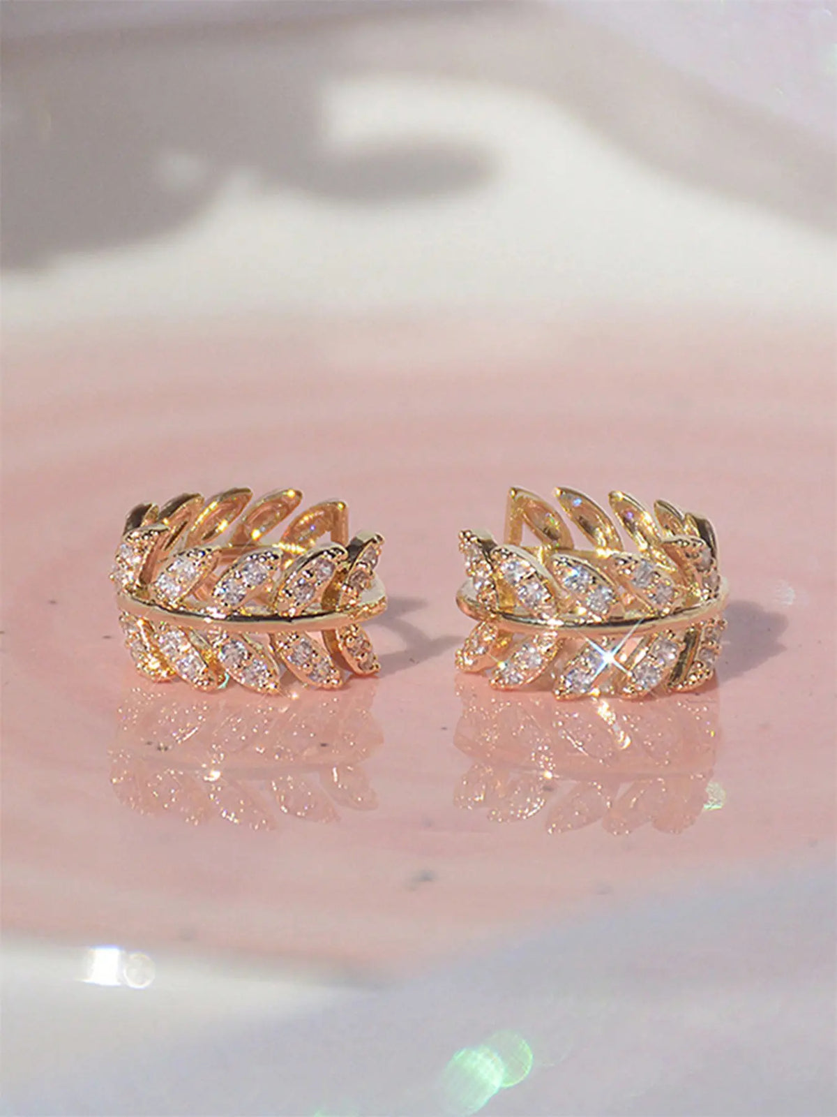 Women'S Leaf-Shaped Zircon Earrings, Shining Earrings, Fashionable Earrings, Casual Copper Inlaid Zircon Composition Dainty Gift for Women, All-Season Party Accessories, Anniversary Wedding Gifts